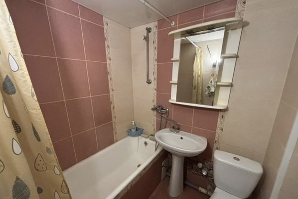 Продам однокомнатную (1-комн.) квартиру, Фосфоритная ул, 17, Брянск г