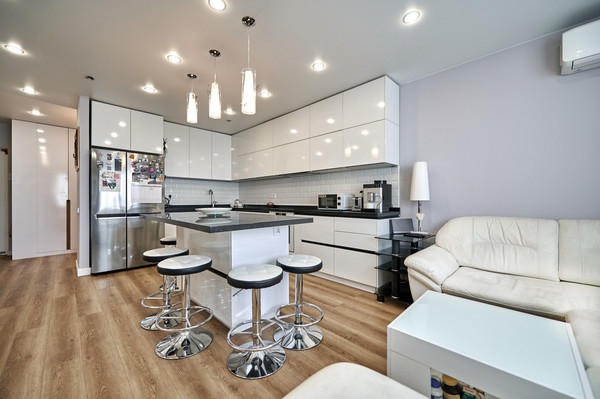 Продам трехкомнатную (3-комн.) квартиру, Герасима Курина ул, 26, Москва г