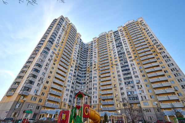 Продам трехкомнатную (3-комн.) квартиру, Герасима Курина ул, 26, Москва г
