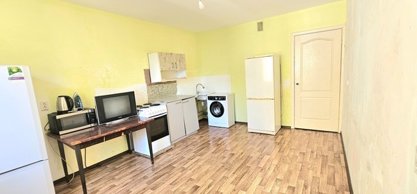 Продам двухкомнатную (2-комн.) квартиру, им. Генерала Трошева Г.Н. ул, 33, Краснодар г