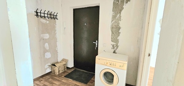 Продам двухкомнатную (2-комн.) квартиру, им. Генерала Трошева Г.Н. ул, 33, Краснодар г