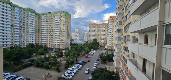 Продам двухкомнатную (2-комн.) квартиру, им. Генерала Трошева Г.Н. ул, 33, Краснодар г