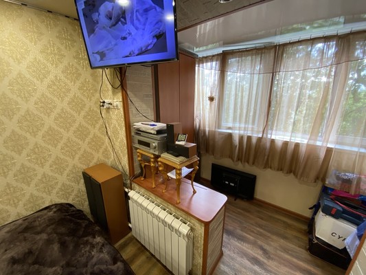Продам комнату в 3-комн. квартире, Кировоградская ул, 4к1, Москва г