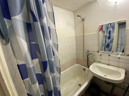 Продам комнату в 3-комн. квартире, Кировоградская ул, 4к1, Москва г