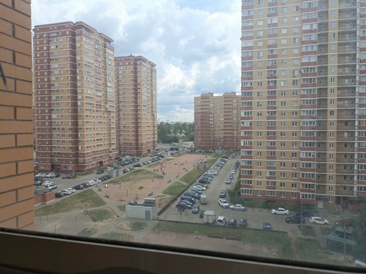 Продам трехкомнатную (3-комн.) квартиру, Лучистая (Солнечный мкр.) ул, 5, Раменское г