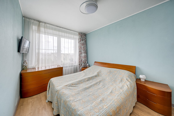 Продам двухкомнатную (2-комн.) квартиру, Пырьева ул, 4к2, Москва г