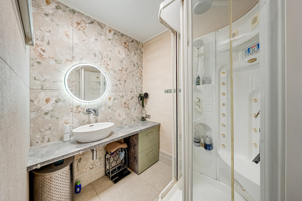 Продам двухкомнатную (2-комн.) квартиру, Пырьева ул, 4к2, Москва г
