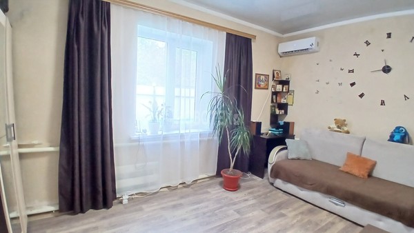 Продам трехкомнатную (3-комн.) квартиру, Техснабовский пер, 1, Хадыженск г
