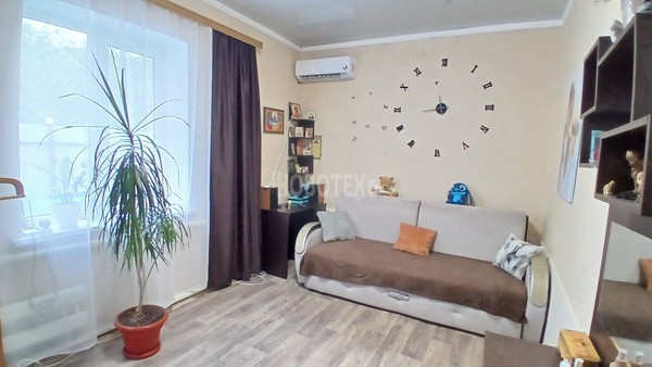 Продам трехкомнатную (3-комн.) квартиру, Техснабовский пер, 1, Хадыженск г