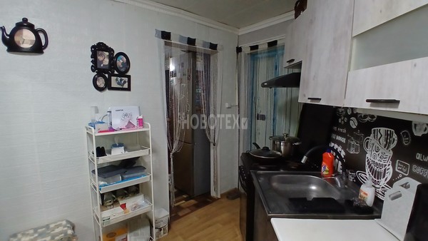 Продам трехкомнатную (3-комн.) квартиру, Техснабовский пер, 1, Хадыженск г