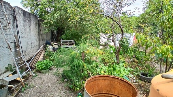 Продам трехкомнатную (3-комн.) квартиру, Техснабовский пер, 1, Хадыженск г