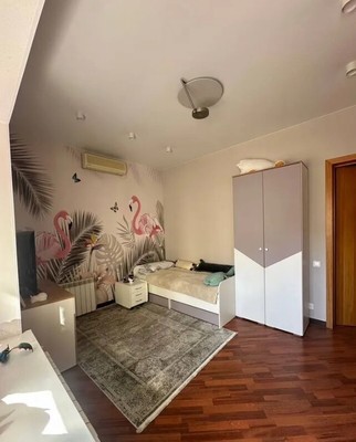 Продам трехкомнатную (3-комн.) квартиру, Комсомольская ул, 29, Ханты-Мансийск г