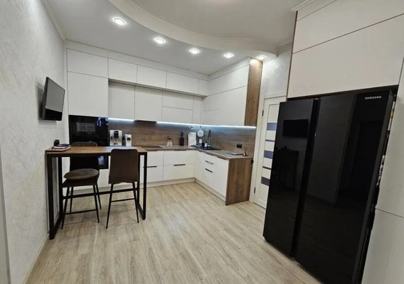 Продам трехкомнатную (3-комн.) квартиру, Комсомольская ул, 29, Ханты-Мансийск г