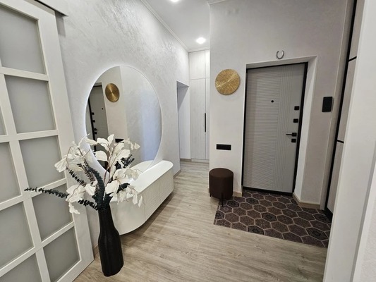 Продам трехкомнатную (3-комн.) квартиру, Комсомольская ул, 29, Ханты-Мансийск г
