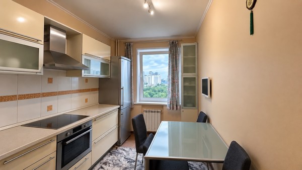 Продам двухкомнатную (2-комн.) квартиру, Никулинская ул, 6к3, Москва г