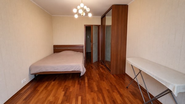 Продам двухкомнатную (2-комн.) квартиру, Никулинская ул, 6к3, Москва г
