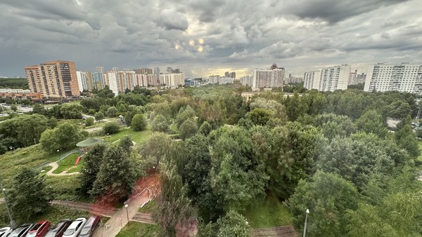 Продам двухкомнатную (2-комн.) квартиру, Никулинская ул, 6к3, Москва г