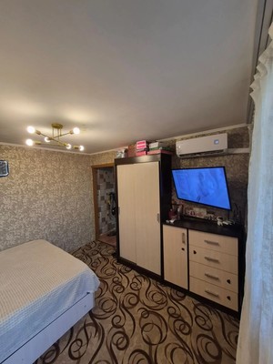 Продам однокомнатную (1-комн.) квартиру, Школьная ул, 3, Молодежное пгт
