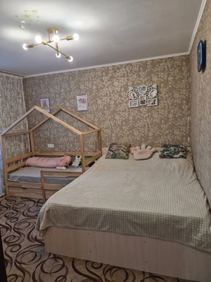 Продам однокомнатную (1-комн.) квартиру, Школьная ул, 3, Молодежное пгт