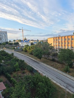 Продам однокомнатную (1-комн.) квартиру, Школьная ул, 3, Молодежное пгт