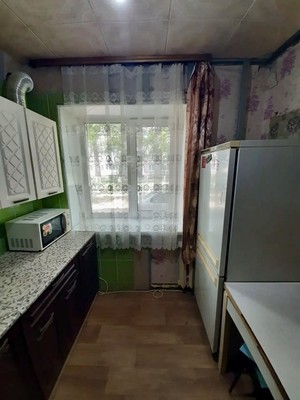 Продам однокомнатную (1-комн.) квартиру, Новозыбковская ул, 5, Брянск г