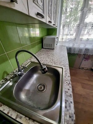 Продам однокомнатную (1-комн.) квартиру, Новозыбковская ул, 5, Брянск г