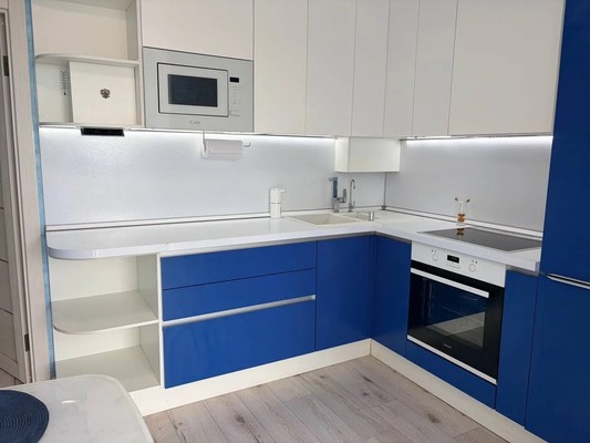 Продам двухкомнатную (2-комн.) квартиру, Октябрьской Революции ул, 8к3, Николаевка пгт