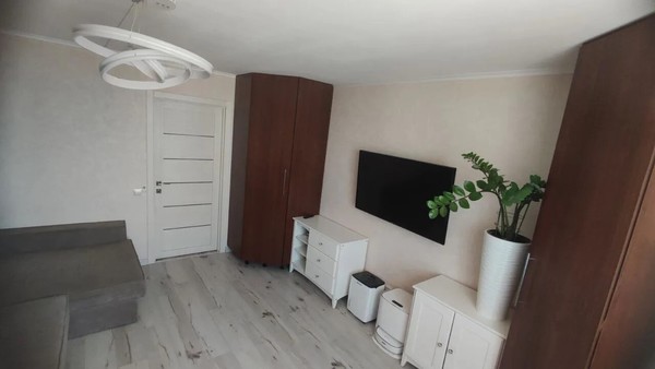 Продам двухкомнатную (2-комн.) квартиру, Октябрьской Революции ул, 8к3, Николаевка пгт