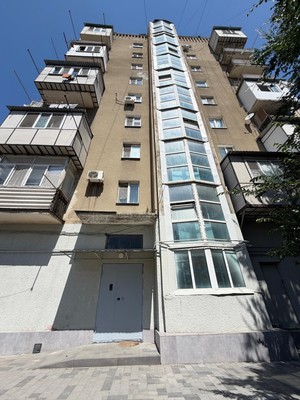 Продам двухкомнатную (2-комн.) квартиру, Шогенцукова пр-кт, 44, Нальчик г