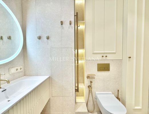 Продам трехкомнатную (3-комн.) квартиру, Винницкая ул, 8к4, Москва г