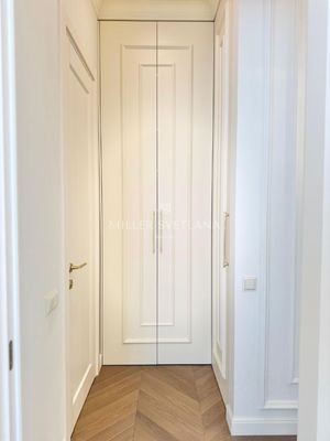 Продам трехкомнатную (3-комн.) квартиру, Винницкая ул, 8к4, Москва г