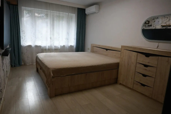 Продам двухкомнатную (2-комн.) квартиру, Воровского (Центральный р-н) ул, 34, Сочи г
