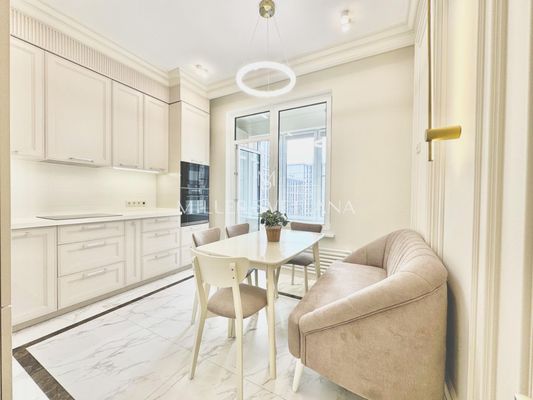 Продам трехкомнатную (3-комн.) квартиру, Винницкая ул, 8к4, Москва г