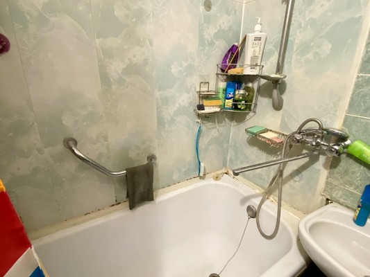 Продам двухкомнатную (2-комн.) квартиру, Чайковского ул, 12, Лобня г