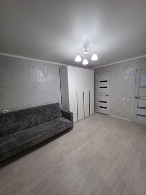 Продам двухкомнатную (2-комн.) квартиру, Коммунистическая ул, 6, Кропоткин г
