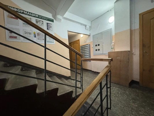 Продам однокомнатную (1-комн.) квартиру, Сафиуллина ул, 6к2, Казань г