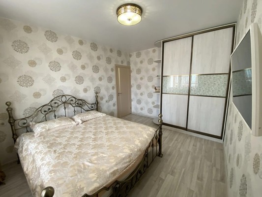 Продам двухкомнатную (2-комн.) квартиру, Вертолётчиков ул, 1, Москва г