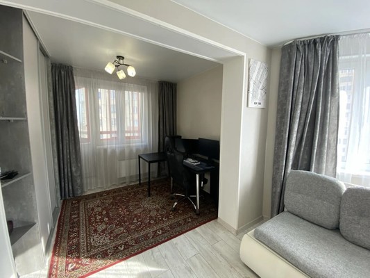 Продам двухкомнатную (2-комн.) квартиру, Вертолётчиков ул, 1, Москва г