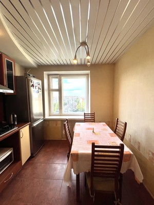 Продам трехкомнатную (3-комн.) квартиру, Кулакова ул, 1, Пенза г