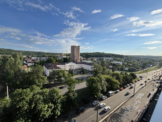 Продам трехкомнатную (3-комн.) квартиру, Кулакова ул, 1, Пенза г