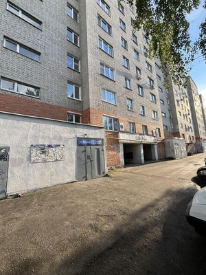 Продам трехкомнатную (3-комн.) квартиру, Кулакова ул, 1, Пенза г
