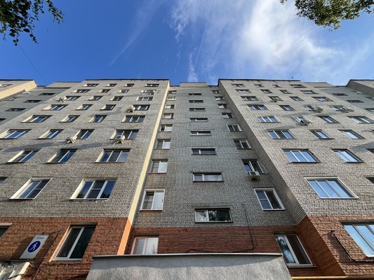 Продам трехкомнатную (3-комн.) квартиру, Кулакова ул, 1, Пенза г