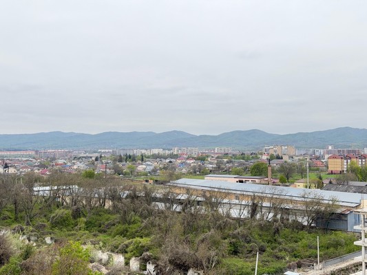 Продам двухкомнатную (2-комн.) квартиру, Кабардинская ул, 202кб, Нальчик г