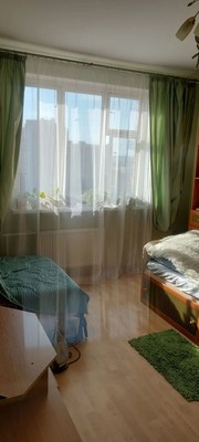 Продам трехкомнатную (3-комн.) квартиру, Витте аллея, 4к1, Москва г