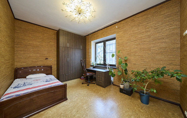 Продам трехкомнатную (3-комн.) квартиру, Красного Текстильщика ул, 9-11А, Санкт-Петербург г