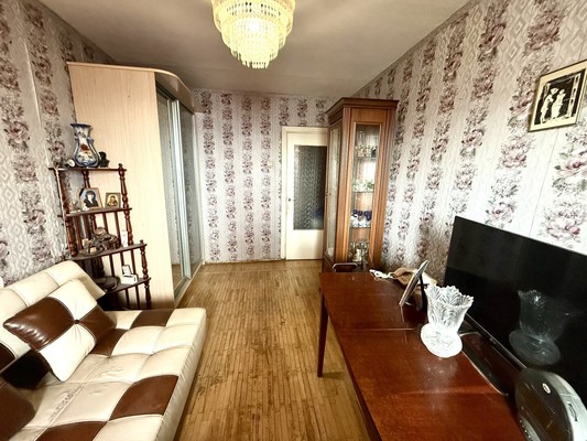 Продам двухкомнатную (2-комн.) квартиру, Дибуновская ул, 37, Санкт-Петербург г