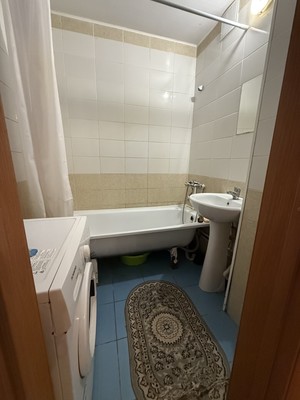 Продам трехкомнатную (3-комн.) квартиру, Нурихана Фаттаха ул, 21/1, Казань г