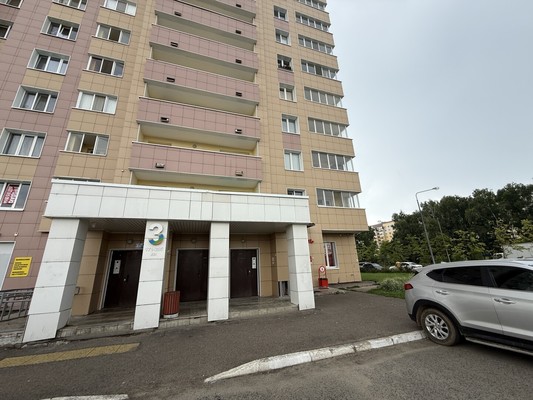 Продам трехкомнатную (3-комн.) квартиру, Нурихана Фаттаха ул, 21/1, Казань г