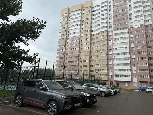 Продам трехкомнатную (3-комн.) квартиру, Нурихана Фаттаха ул, 21/1, Казань г