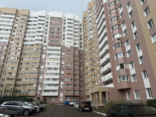 Продам трехкомнатную (3-комн.) квартиру, Нурихана Фаттаха ул, 21/1, Казань г